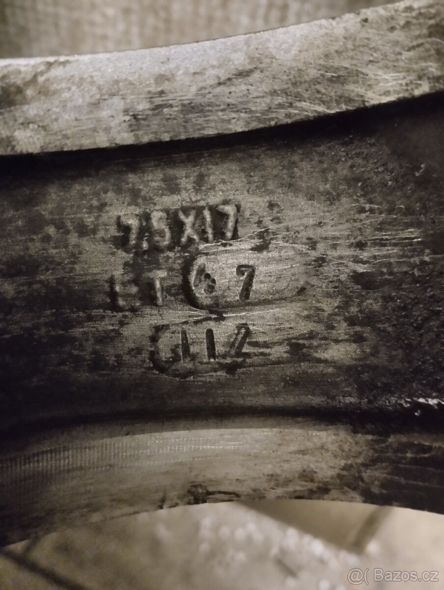 Zimní kola BMW X1,X2 17" - 5