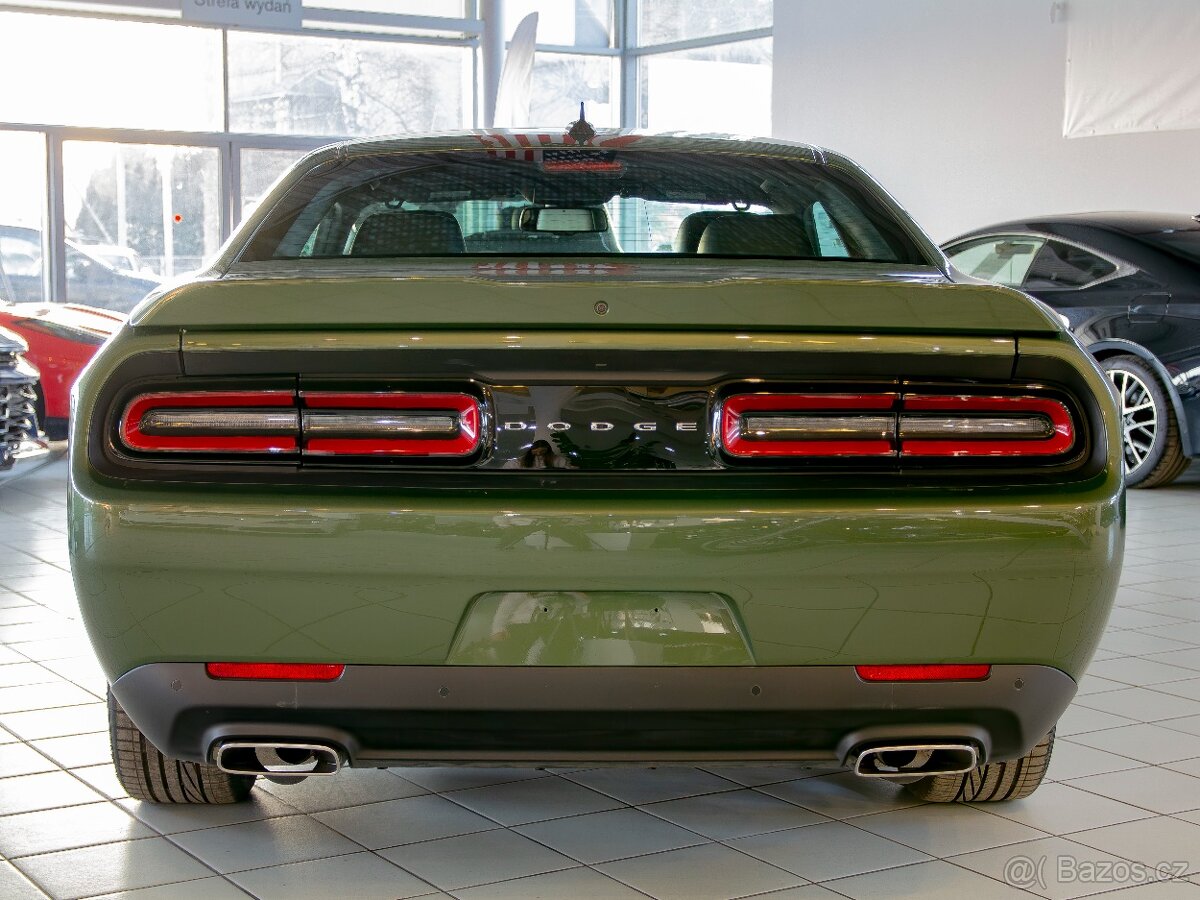Dodge Challenger GT - 5