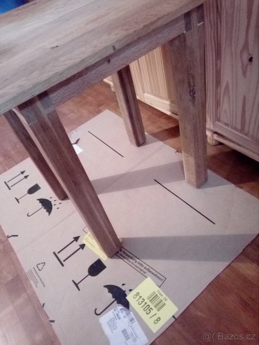 Prodám dubový stůl 65 x 58 cm - 5