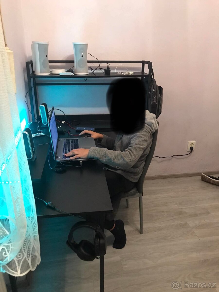 Herní PC stůl - 5