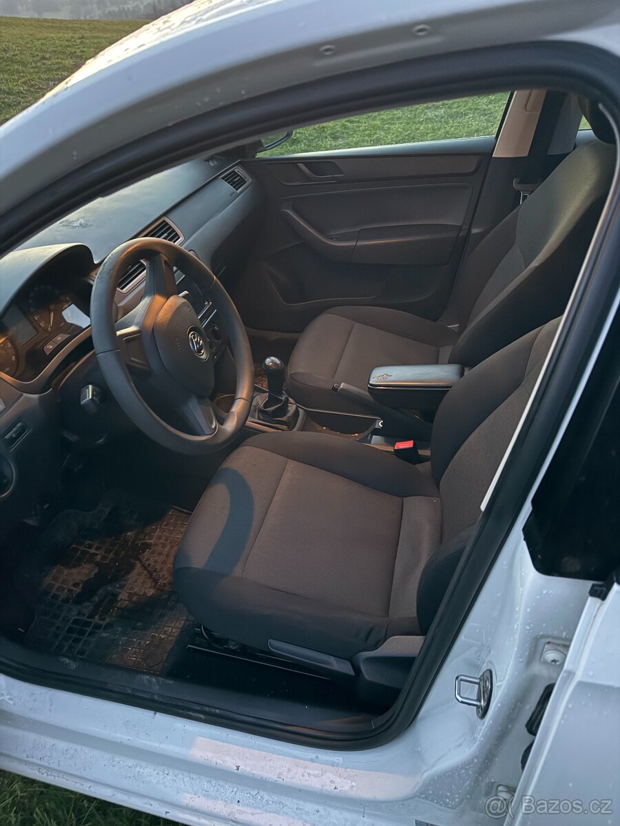 Škoda Rapid 1.2 tsi 63kw vyměním - 5