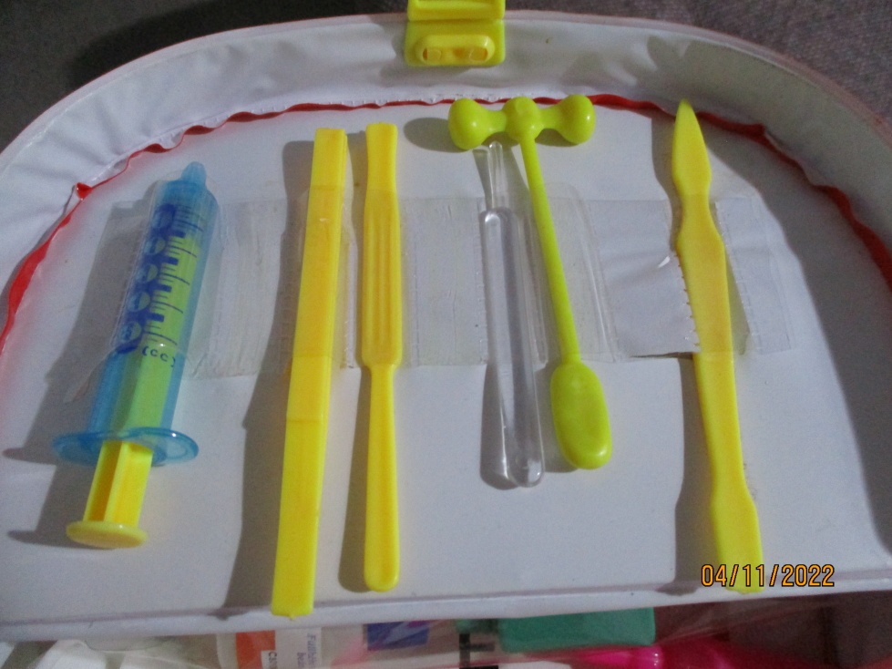 Malá Doktorka - KUFŘÍK - 5