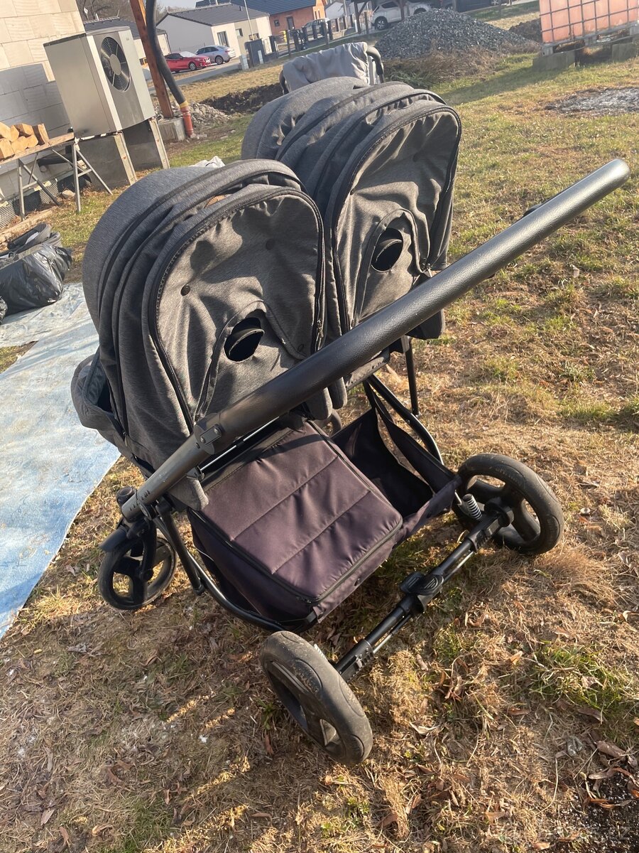 Dvojkočárek pro dvojčata/sourozence - 5