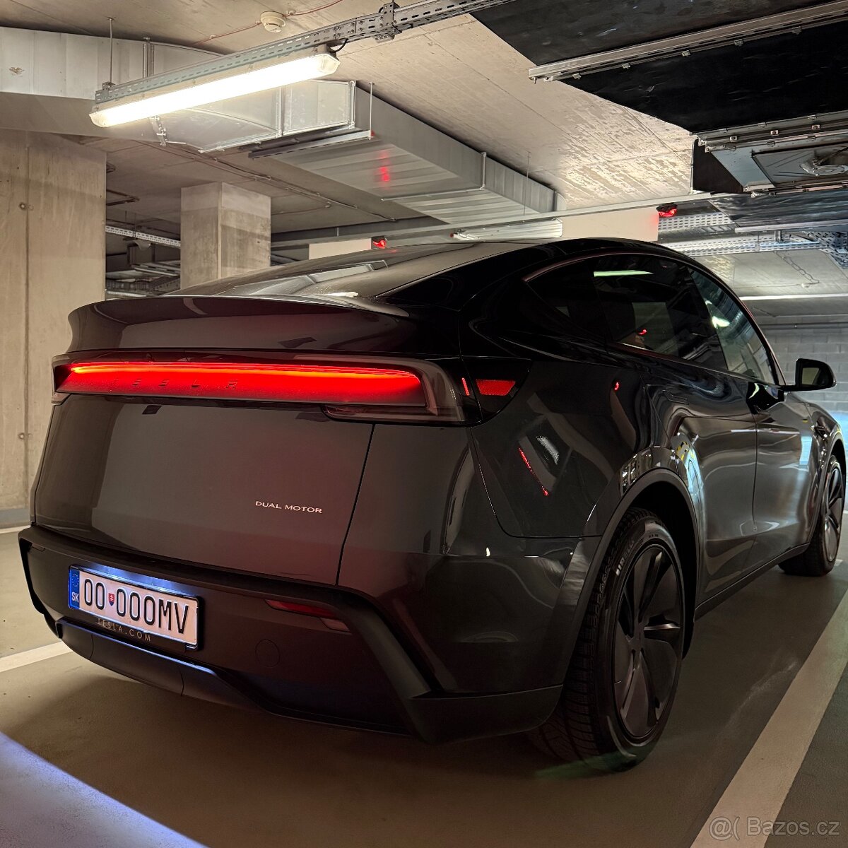 Tesla Model Y Premium Long Range 4x4 - 5