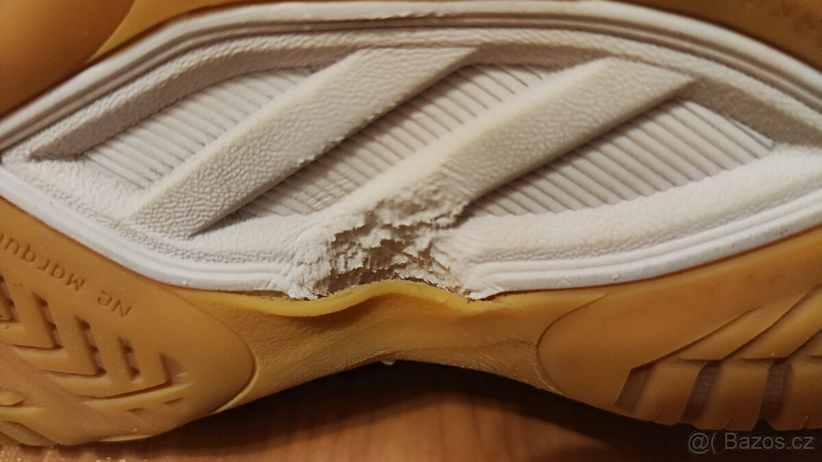 Tenisky sálovky Asics vel. 41,5 - 5