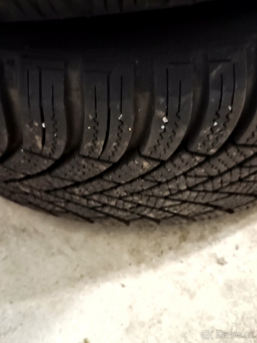 Prodám zimní komplety 5x112 R16 - 5