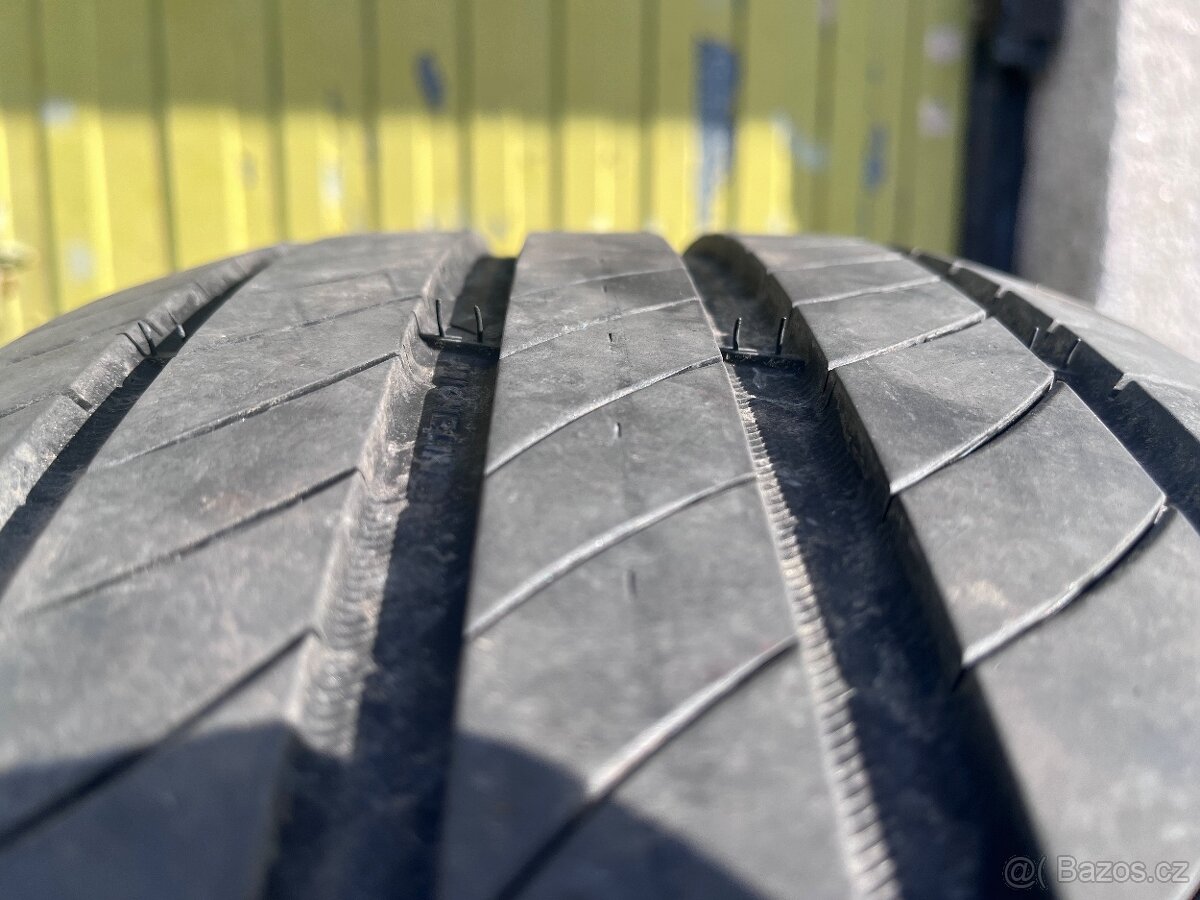 Michelin e•Primacy 235/55 r18 - 5
