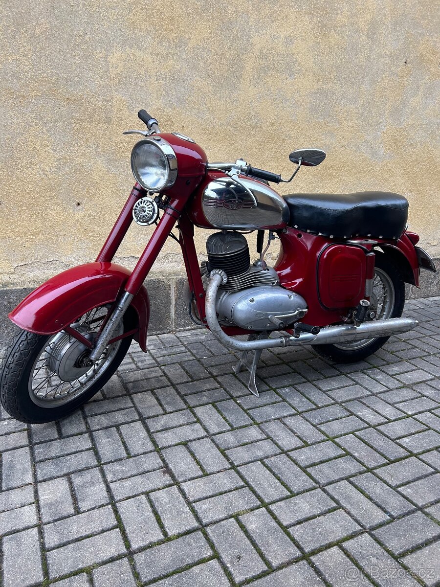 Jawa 250 - 5