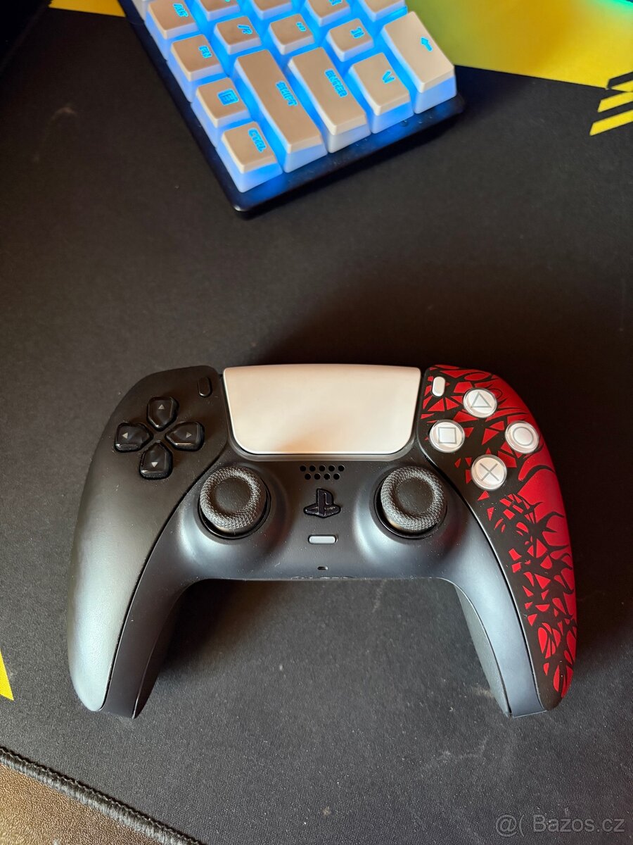 PS5 s mechanikou + Spider-Man design - 5