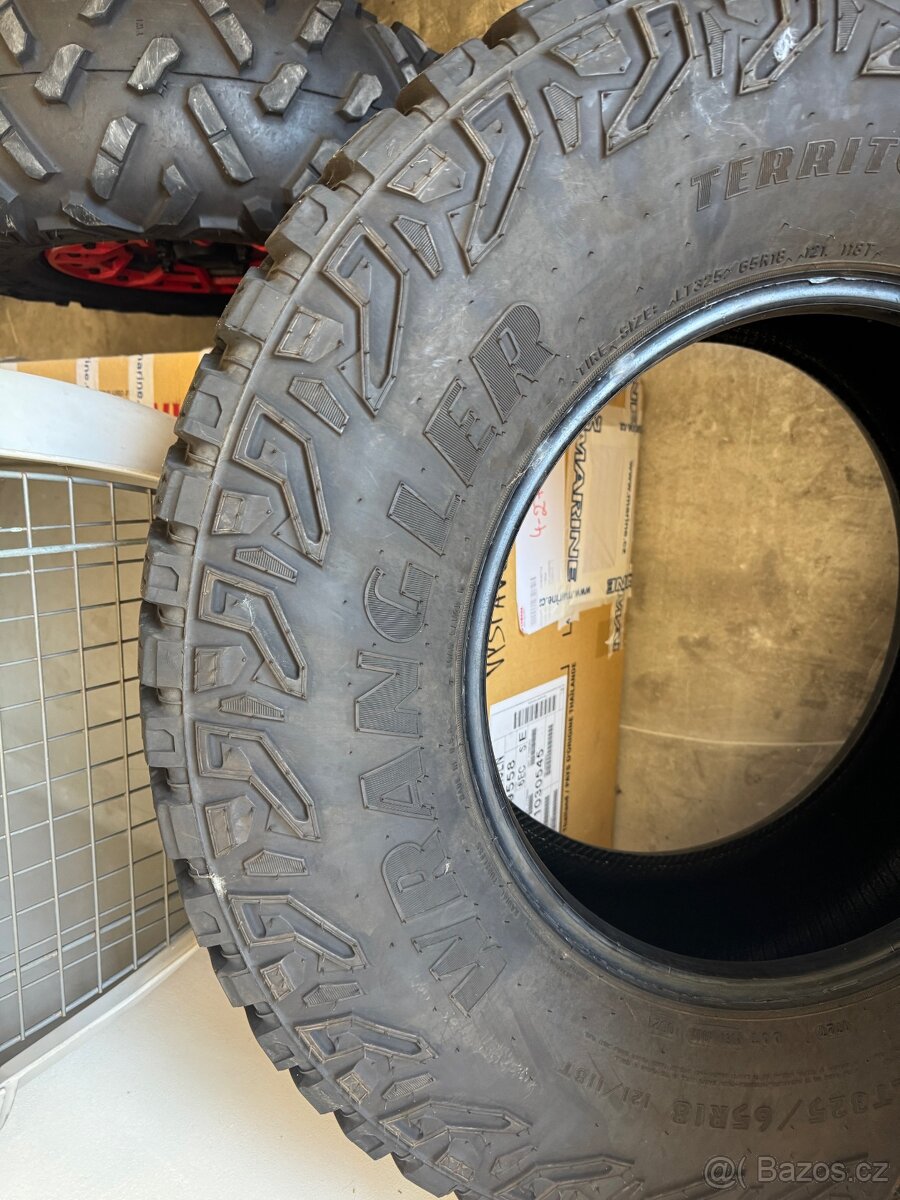 Goodyear Wrangler Territory RT 325/65 r18