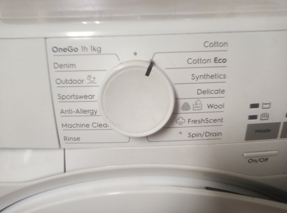 Electrolux PERFECTCARE 700 - 5