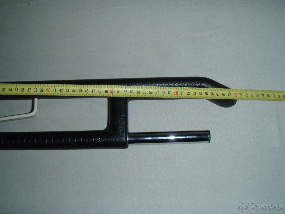 SKLÁPĚCÍ MADLO K WC - PRO INVALIDY - 5