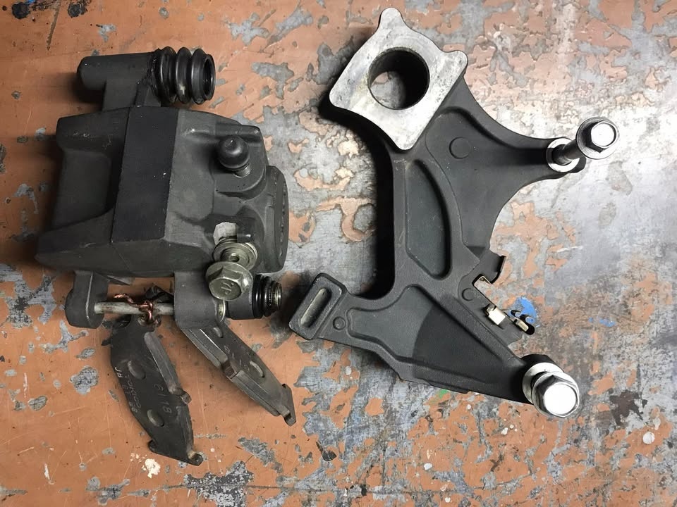 ND Suzuki GSR 600 - 5