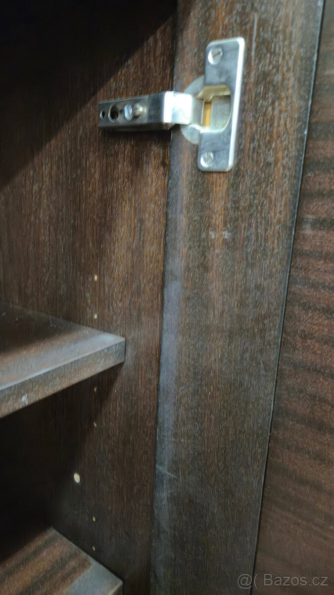 Skříň nízká - 5