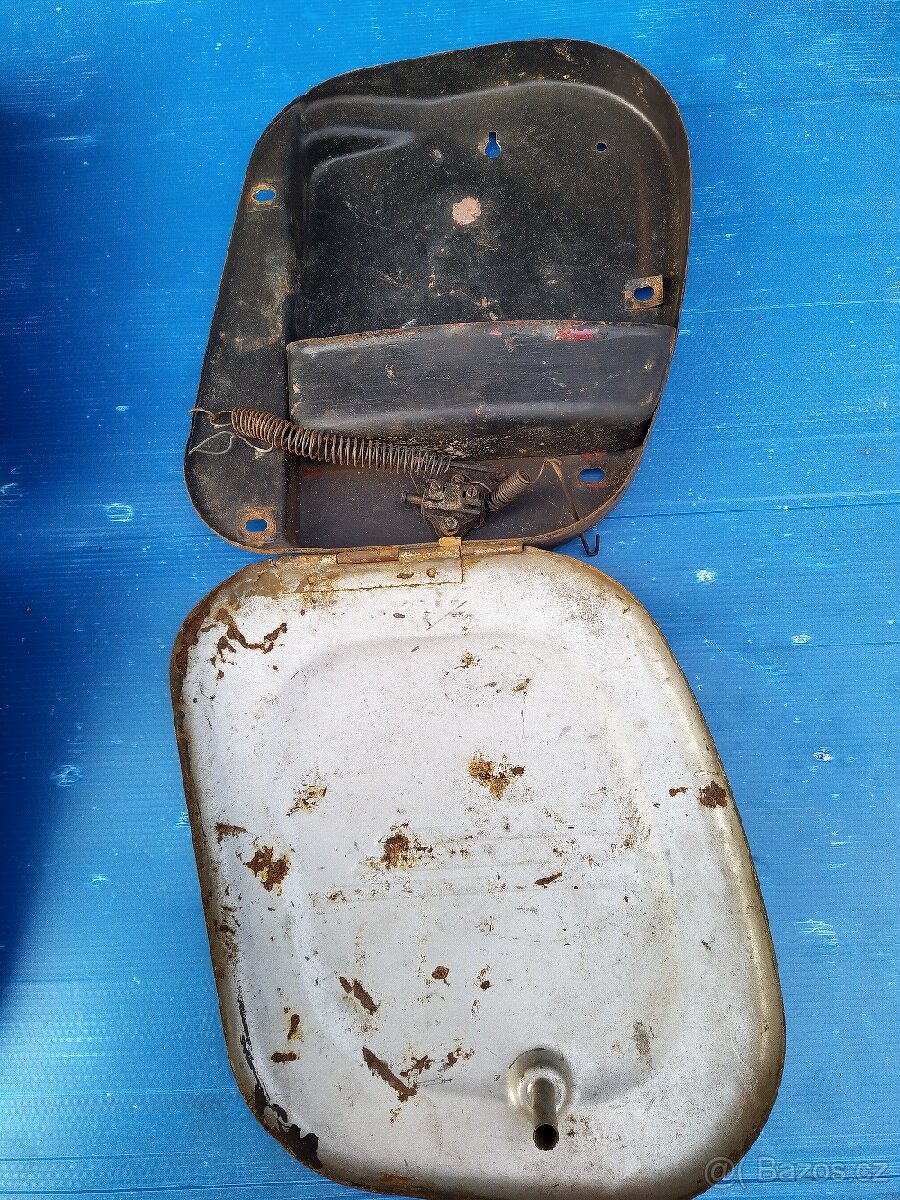 Jawa 250,350 kyvačka boční kastliky - 5