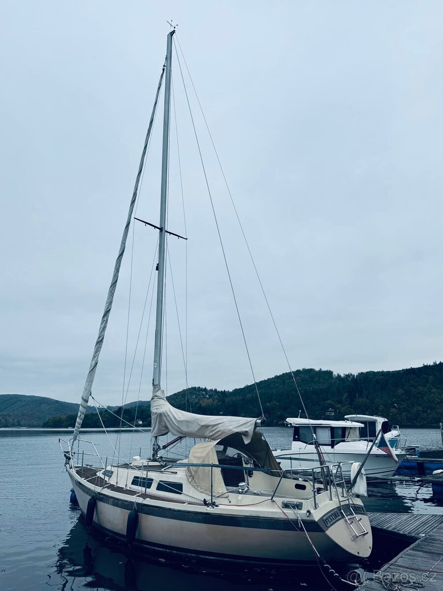 Dánská kajutová plachetnice Bandholm 27 s vlekem - 5