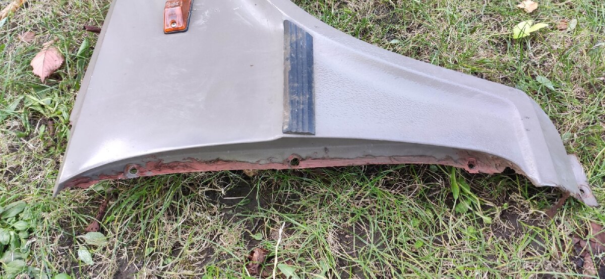 Pravý blatník škoda 105l 120l 130l - 5