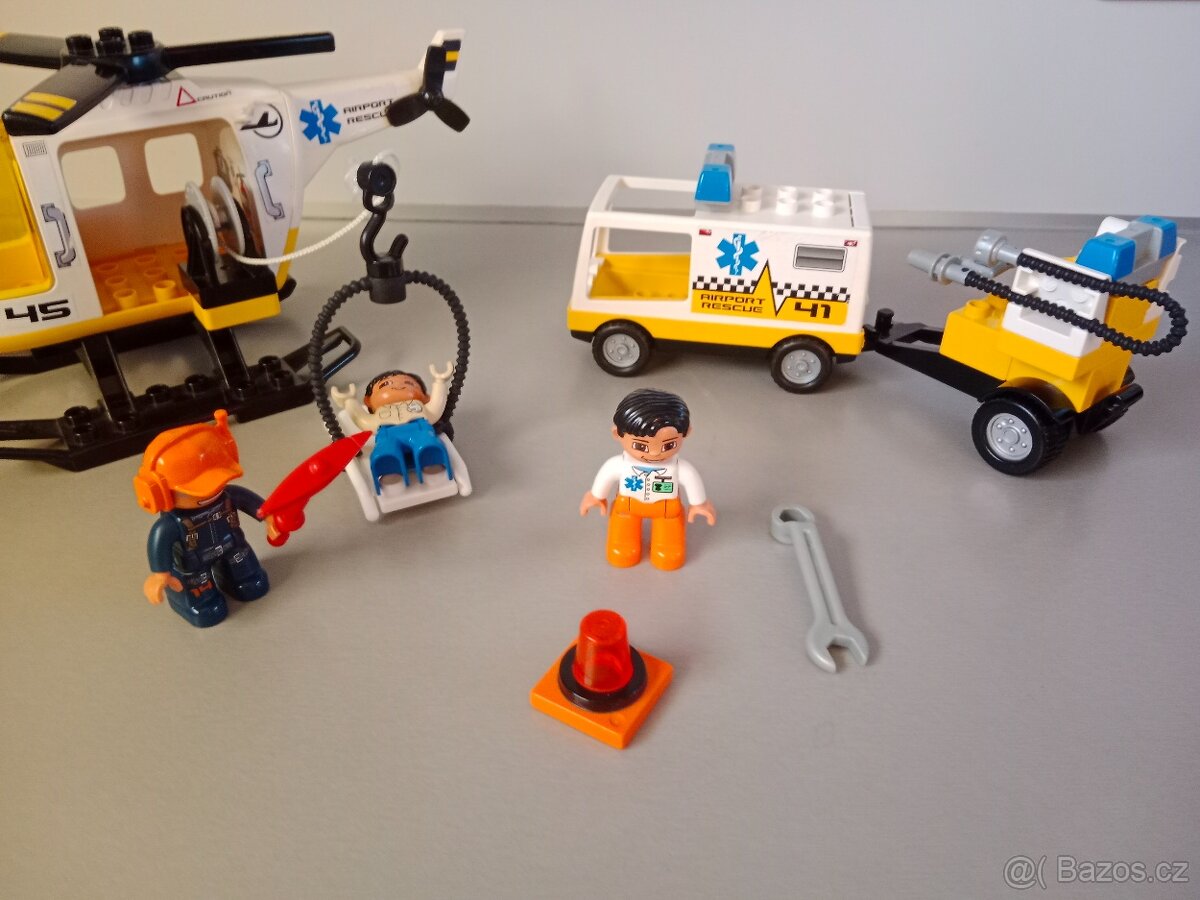 Lego duplo letištní vrtulník a sanitka - 5