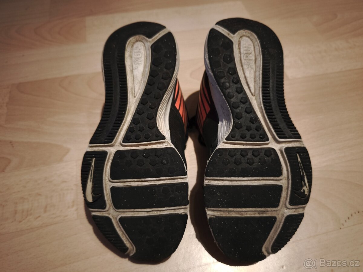 Boty dětské NIKE vel. 35,5 - 5