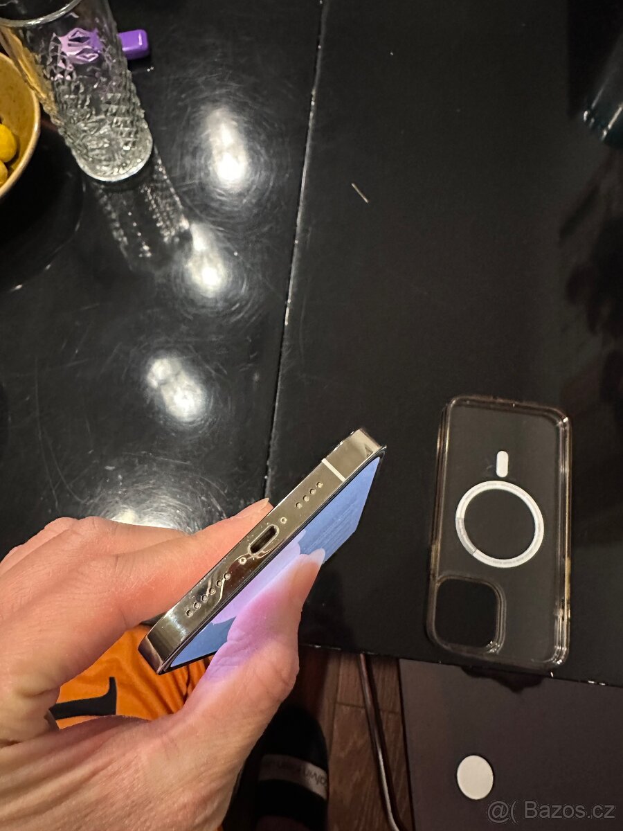 Prodam top stav Iphone 13pro max128gb - 5
