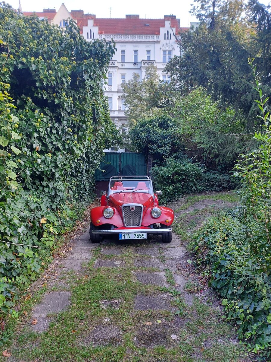 Roadster SPARTAN - replika MG - 5