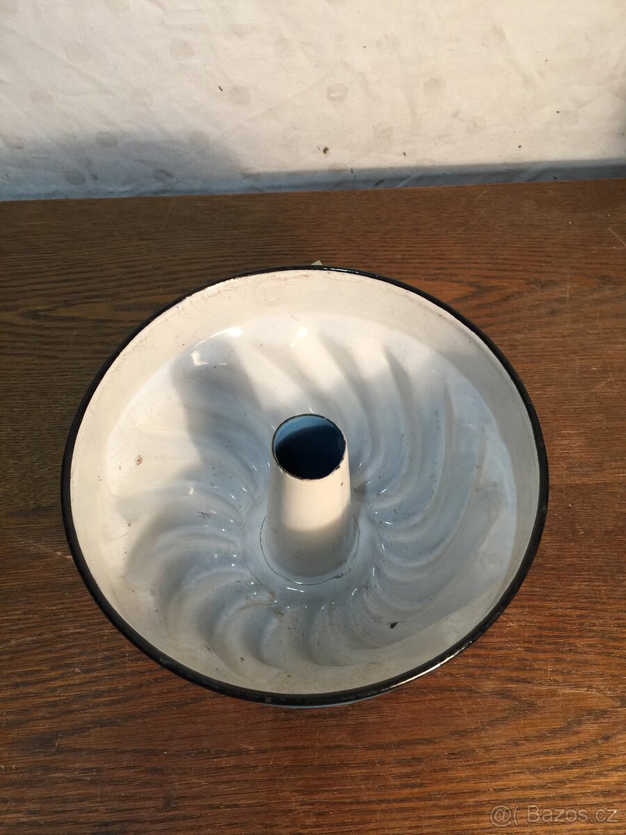 smaltovaná modrá bábovka - 5