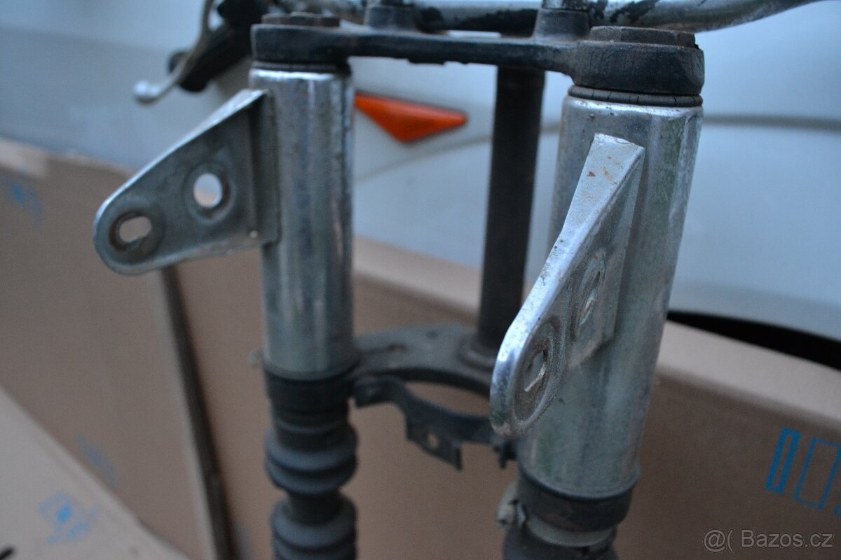 JAWA 350/634 Přední vidlice s brýlemi a řídítky. NOVÁ CENA - 5