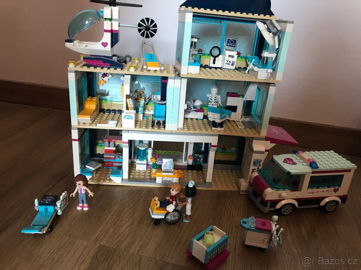 LEGO® Friends 41318 Nemocnice v Heartlake - 5