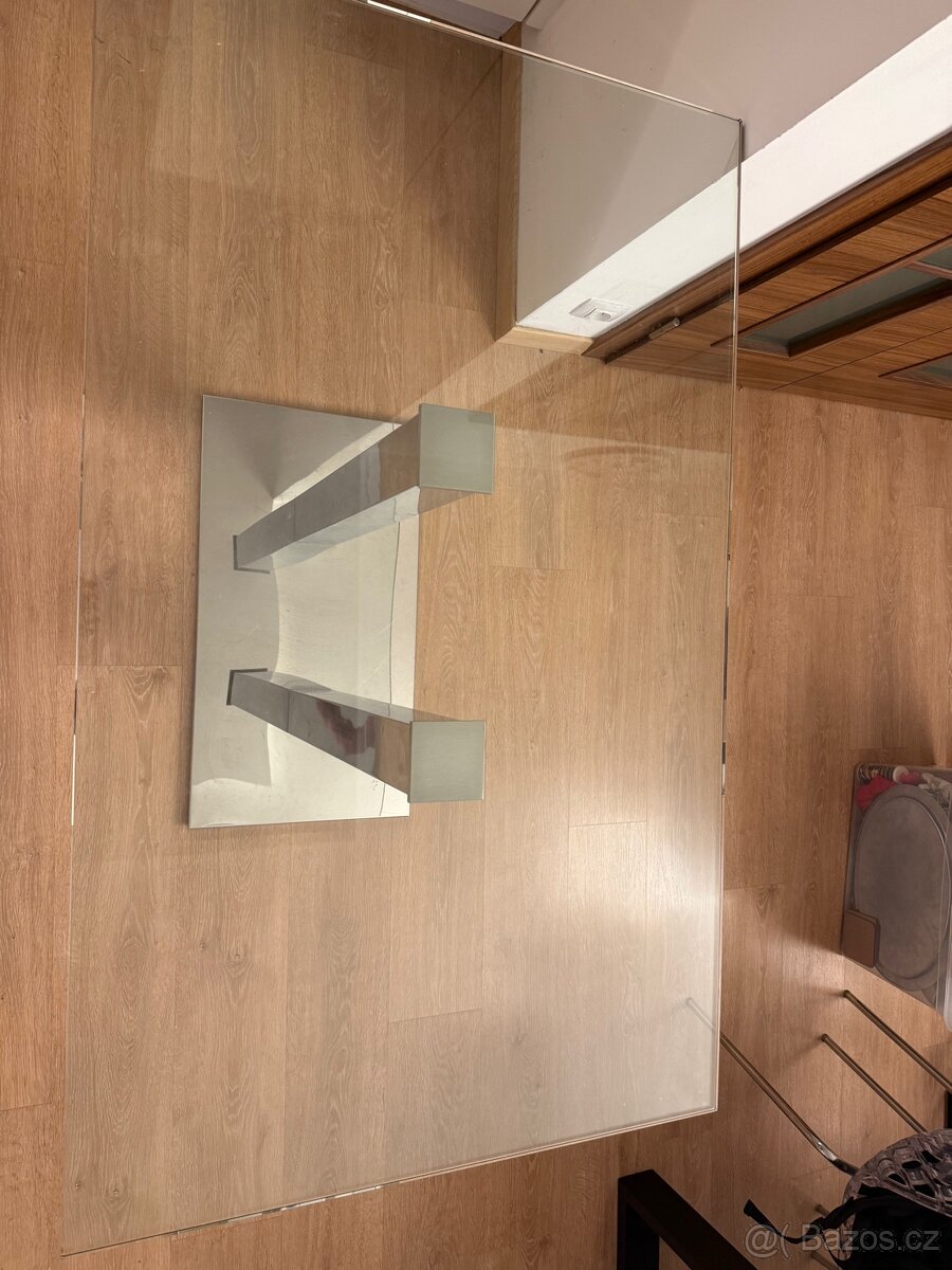 Jídelní stůl skleněný -jako nový - 5