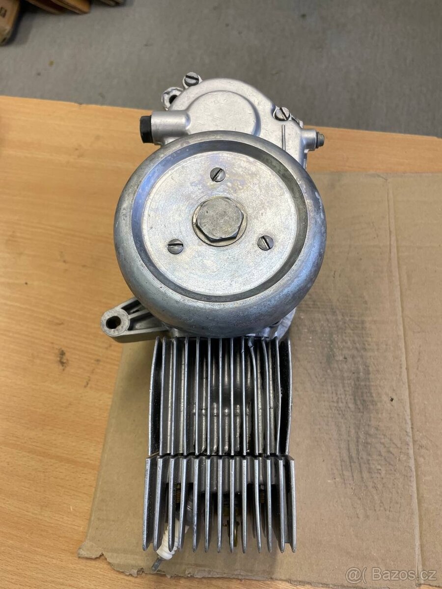 Jawa Babetta 207 motor - 5