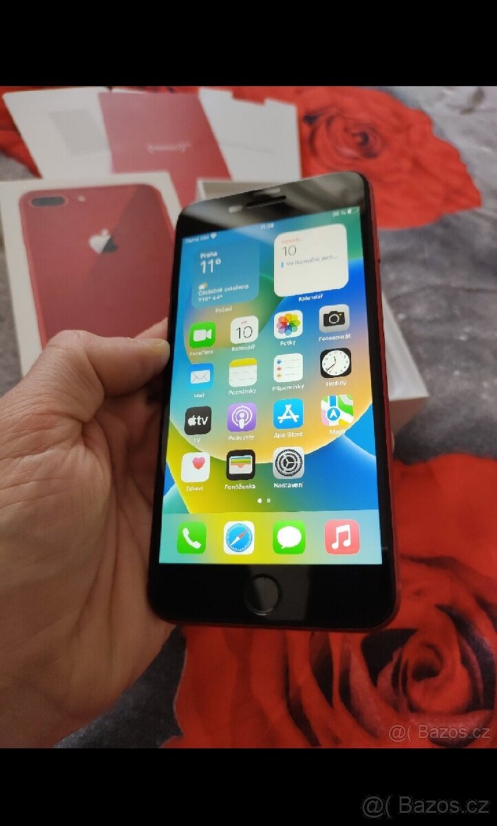 Apple iPhone 8 plus RED 64gb IP 68 - 5