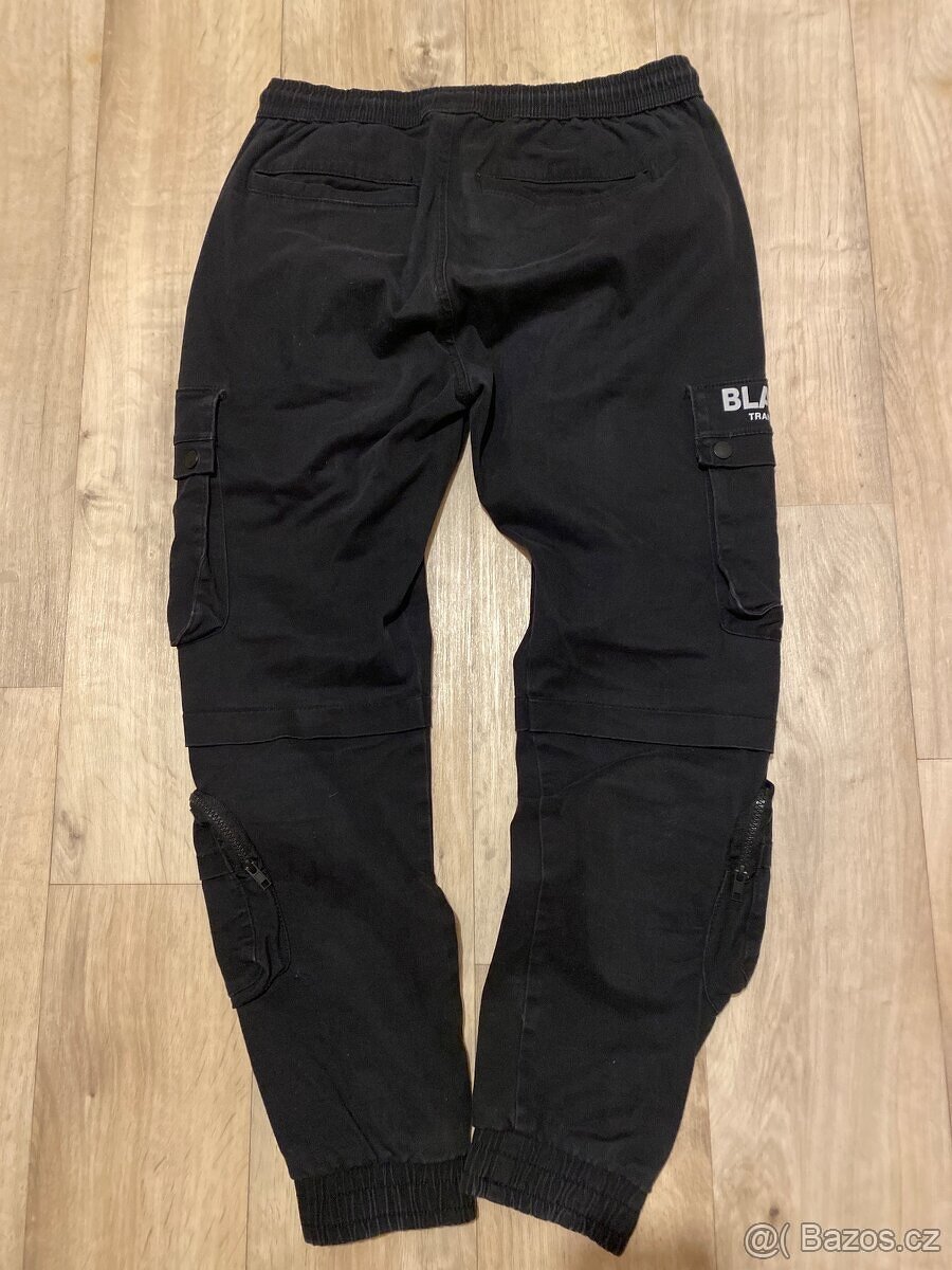 Pánské černé kapsáče vel . S - 5