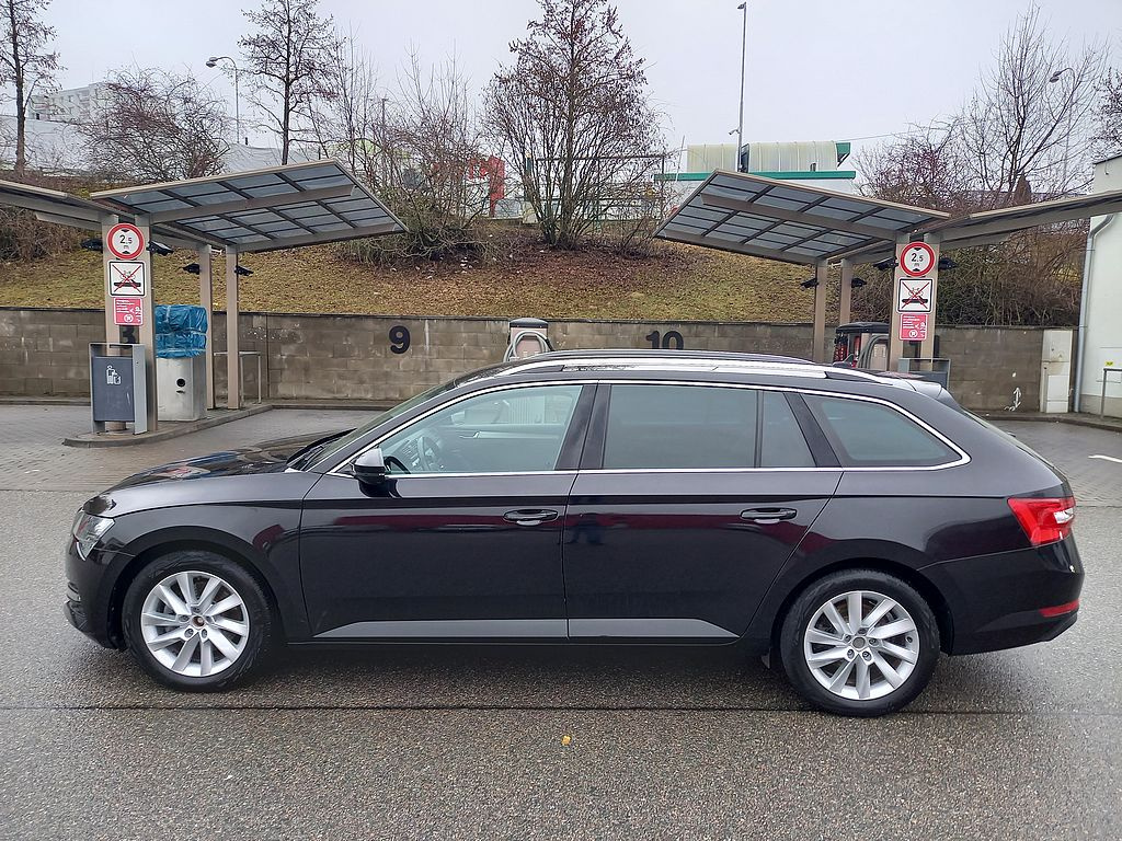 Škoda Superb, 2.0TDi DSG-Navi-LED - 5