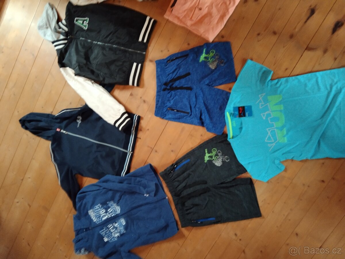 Dětské oblečení vel 134-140 - 5