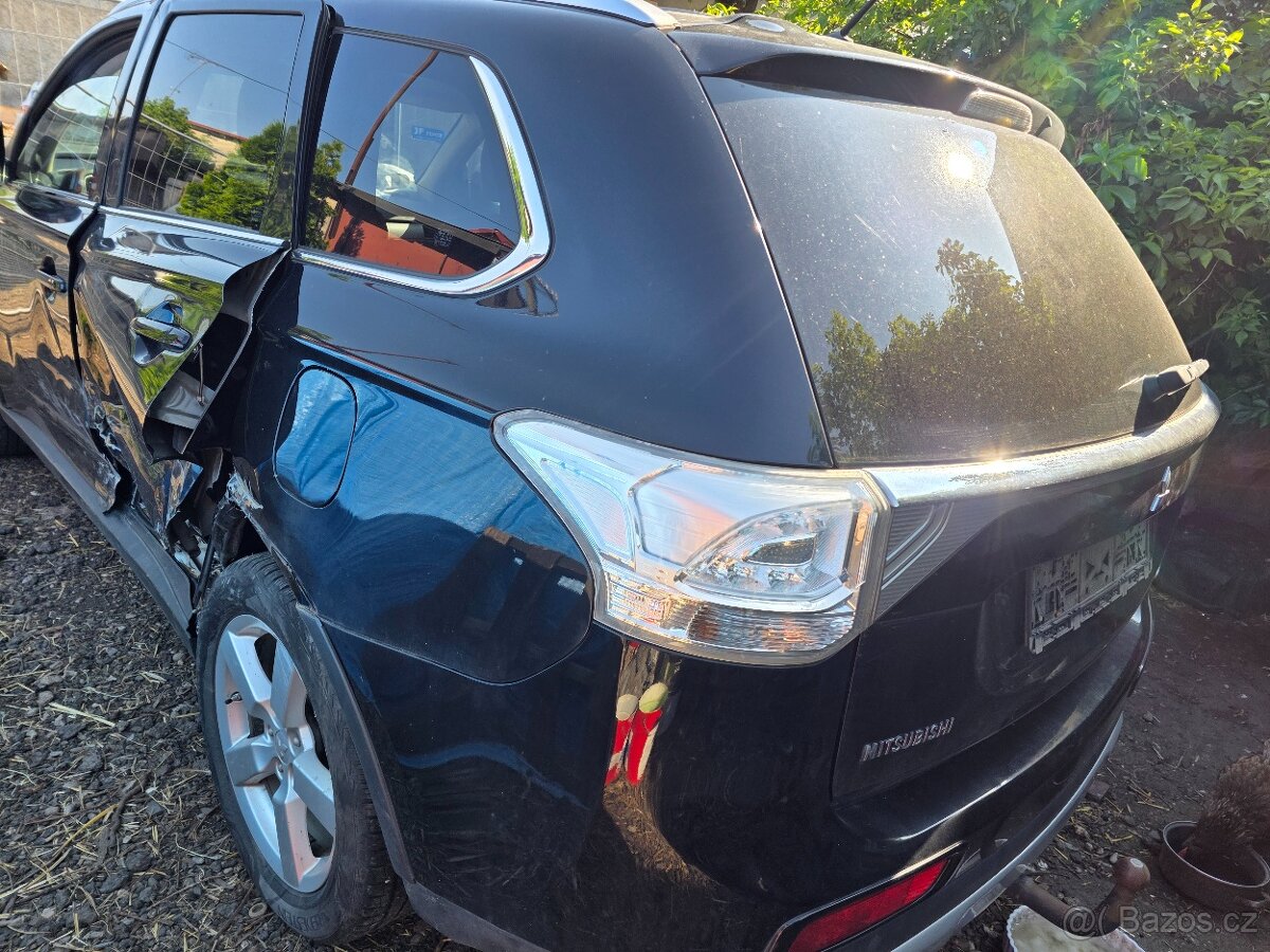 MITSHUBISHI OUTLANDER 3 2.2 DI-D 4N14 2015 - 5