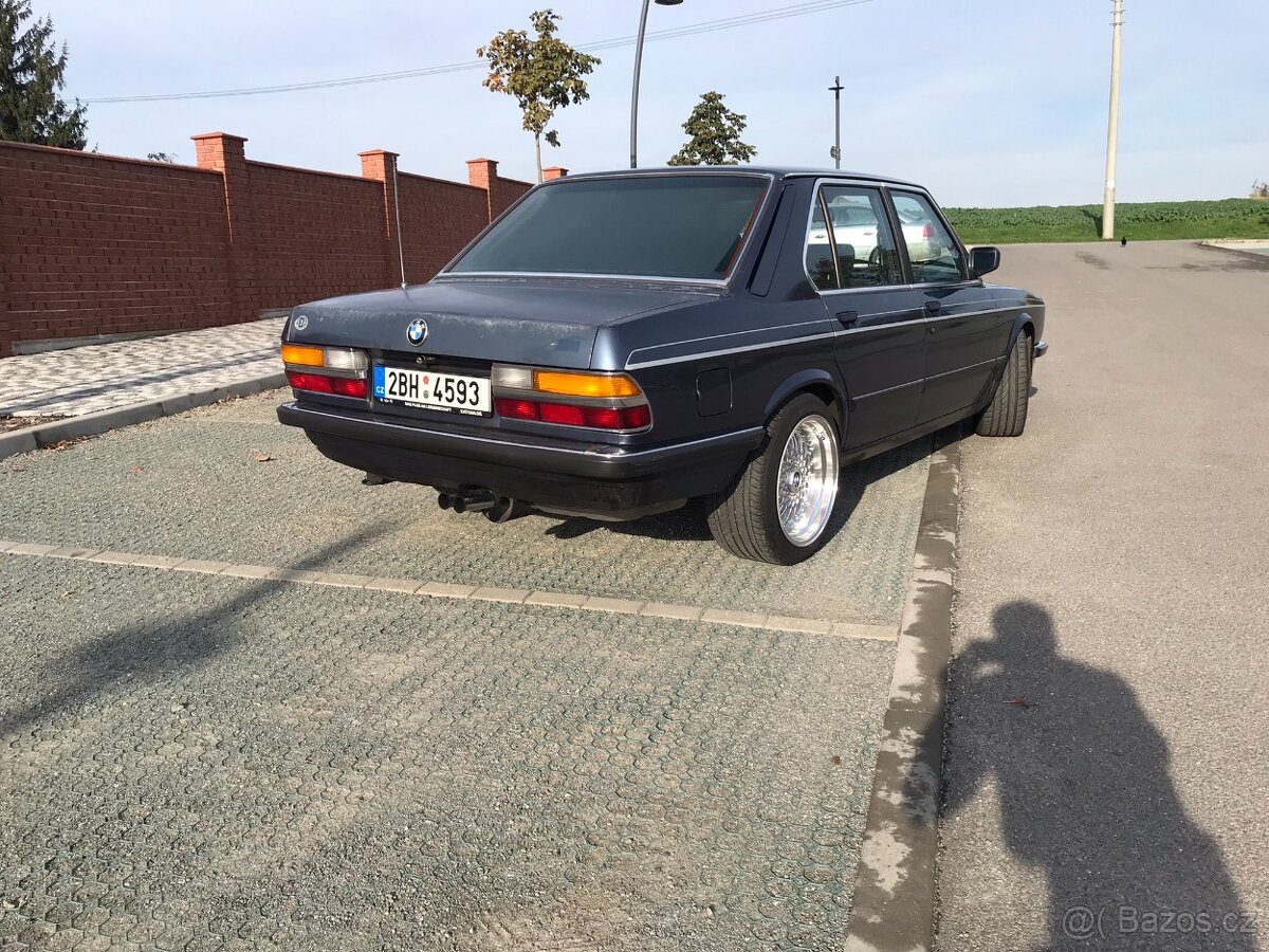 BMW e28 528i - 5