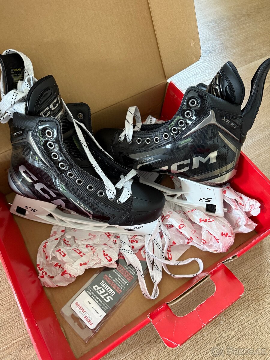 Hokejové brusle CCM Tacks XF PRO Senior, vel. 8 - 5
