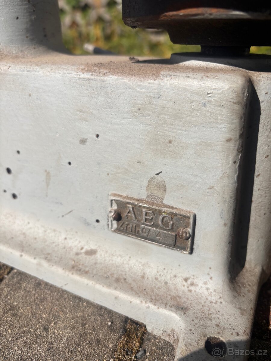 HISTORICKÁ VRTAČKA ( AEG ) - 5