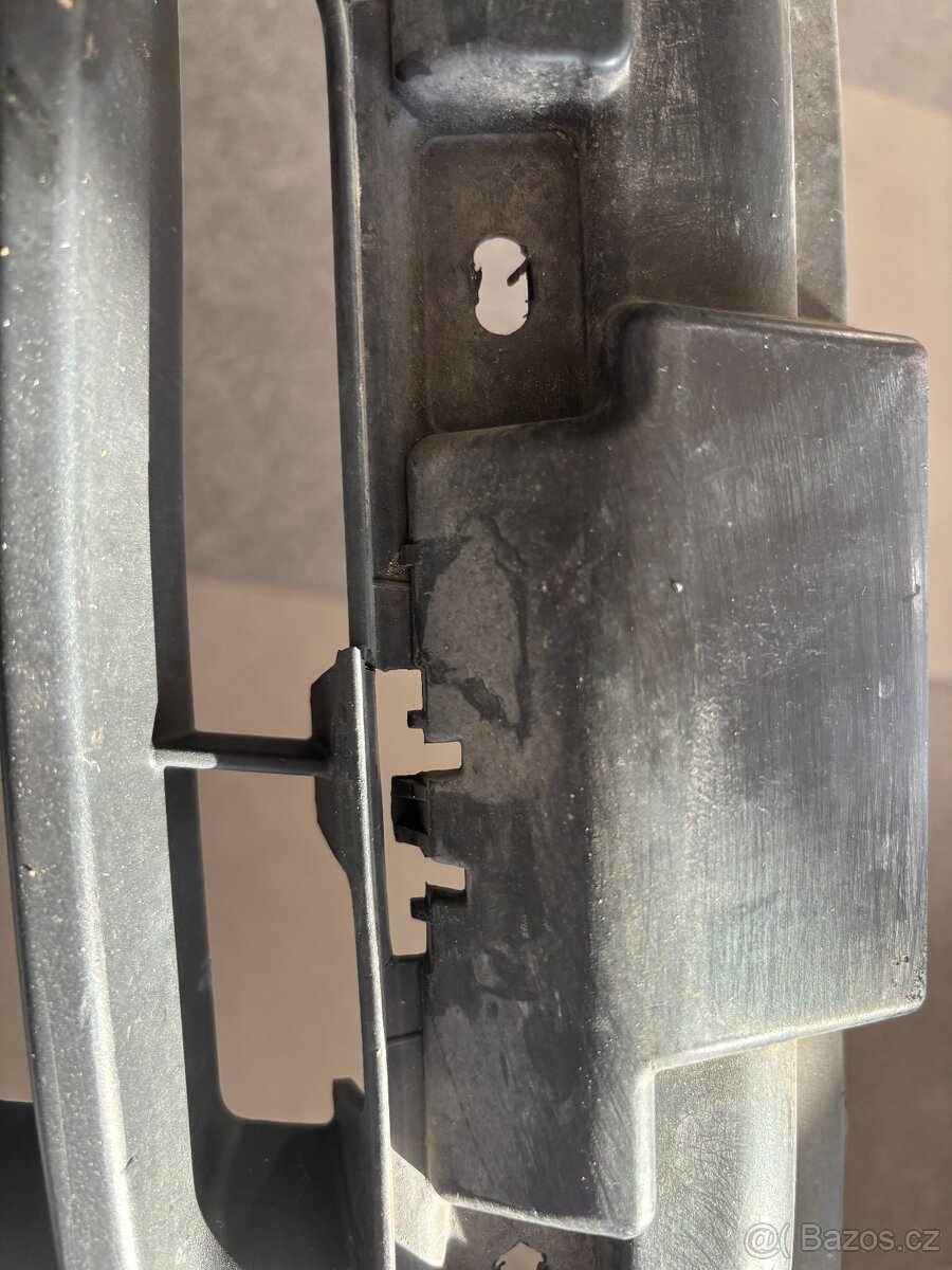 Mřížka předního nárazníku Peugeot Traveller - 5