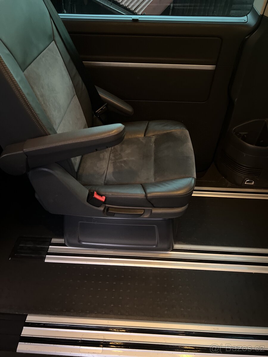 VW Multivan T5 132 KW 2014 DSG 4 Motion Highline - 5