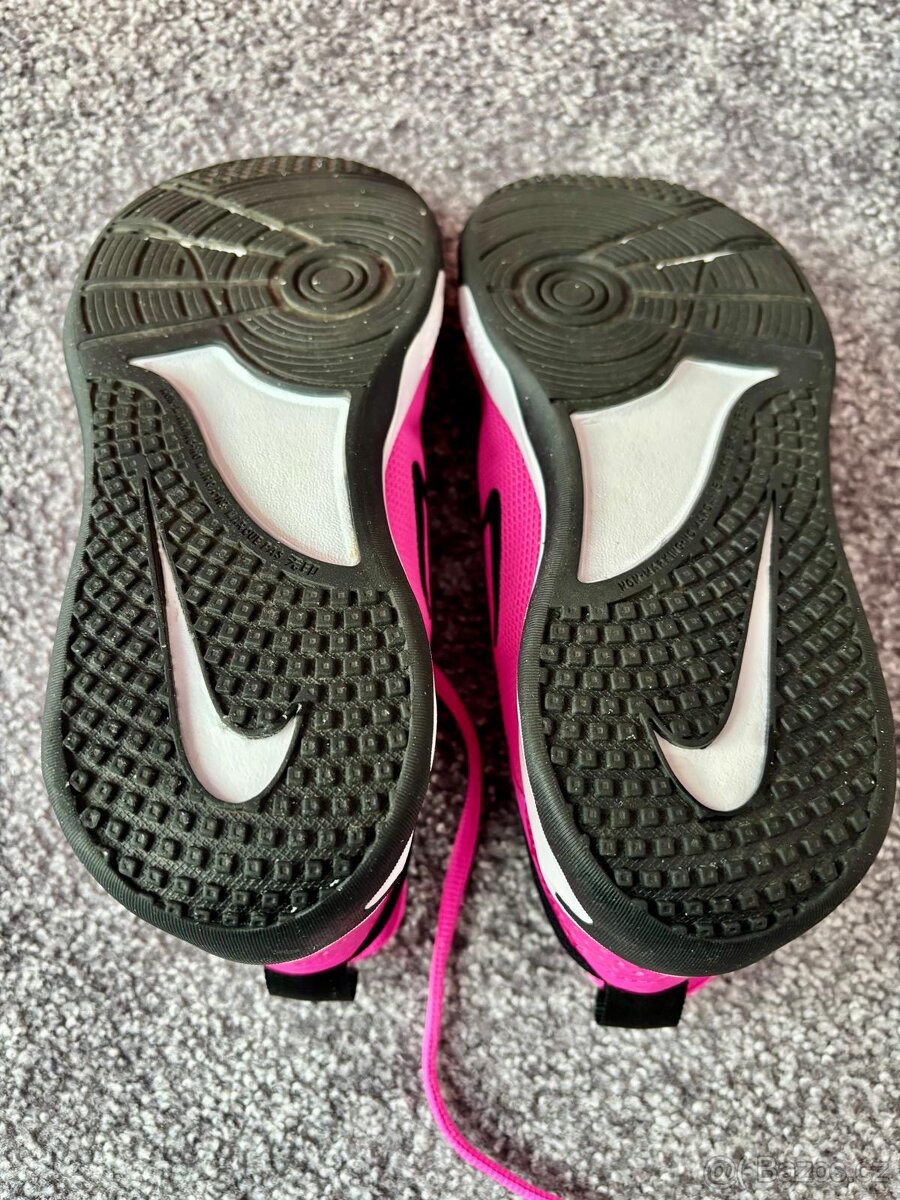 Nike tenisky 37,5 - omni court - 5