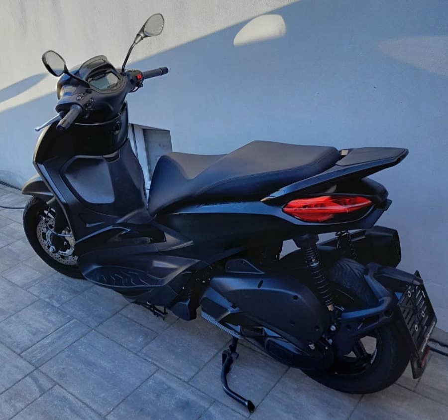Piaggio Beverly 300 HPE, 2023, TOP stav, 6000km - 5