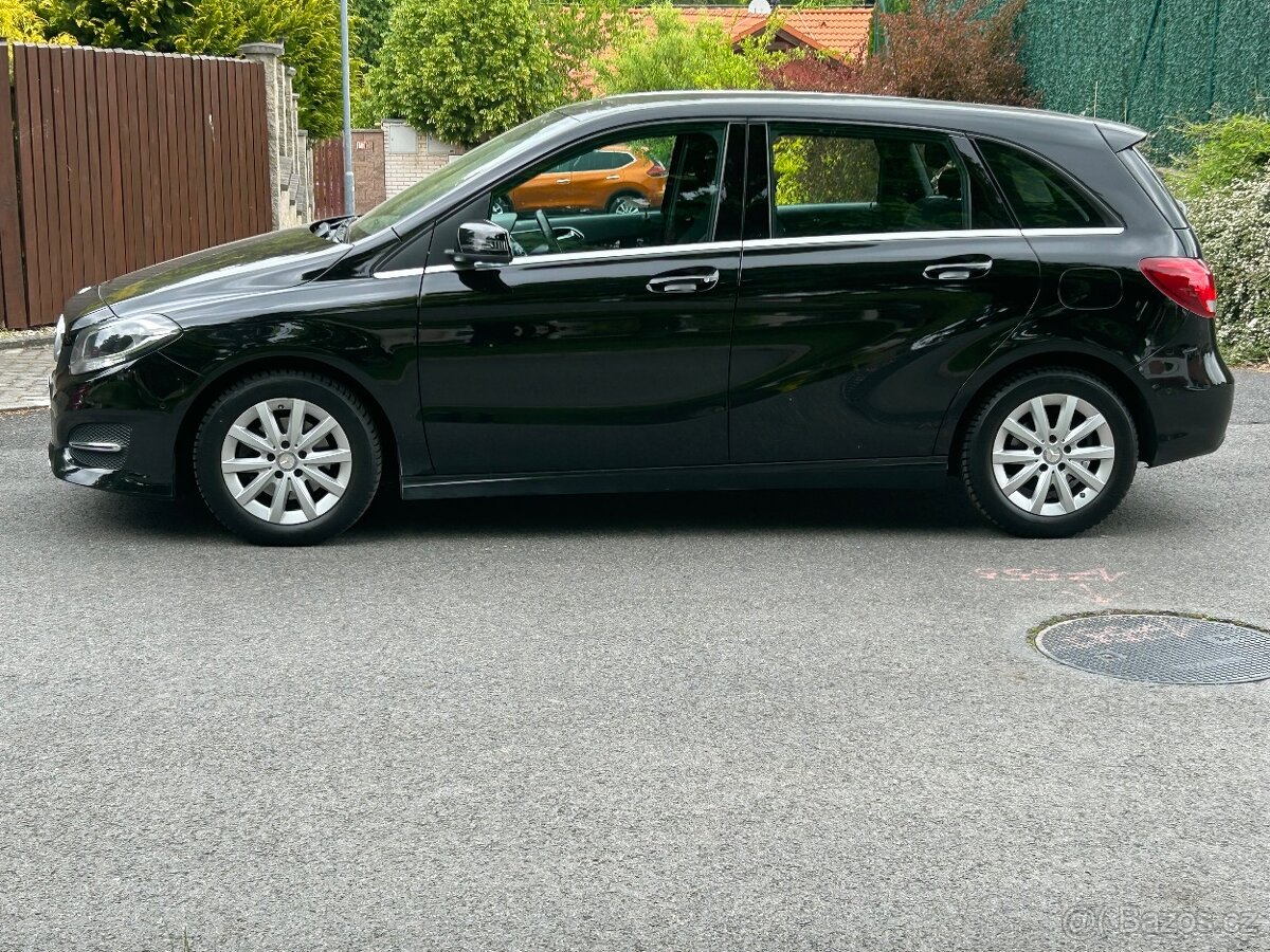 Mercedes-Benz B180 2016 90kw původ ČR, servis MB - 5