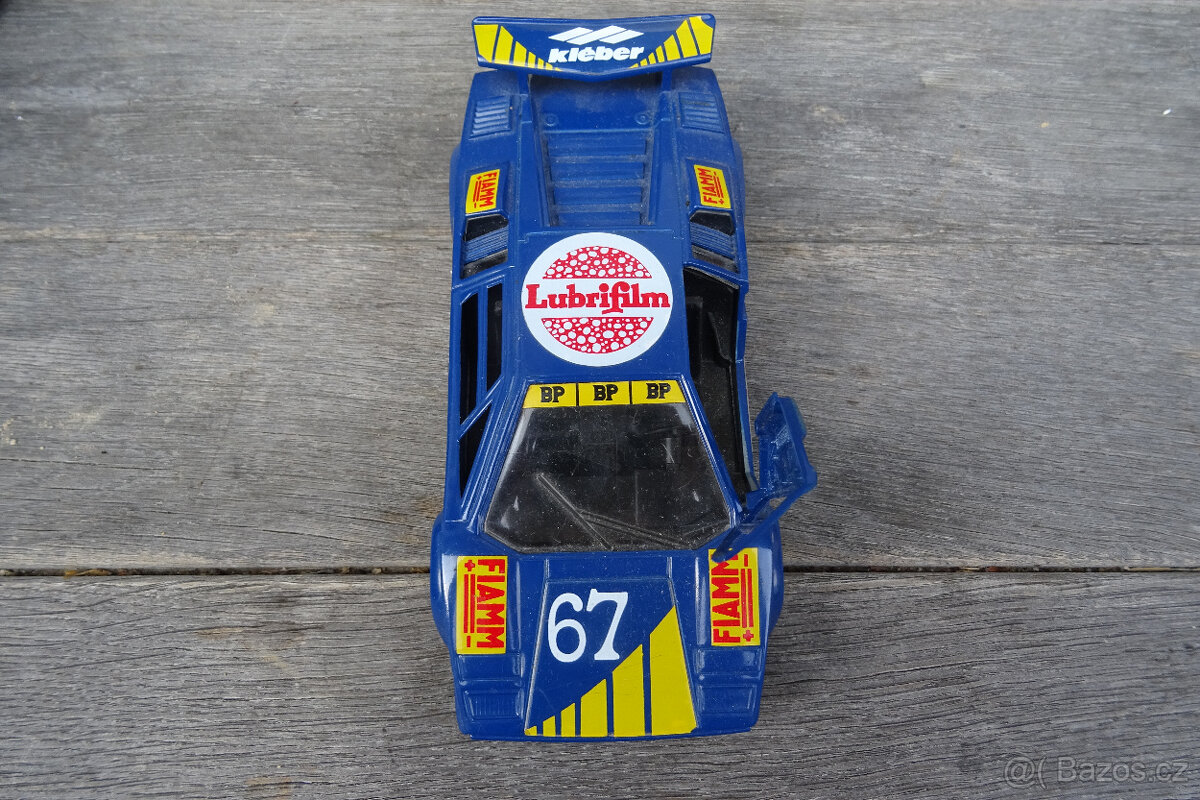 Lamborghini COUNTACH - 5