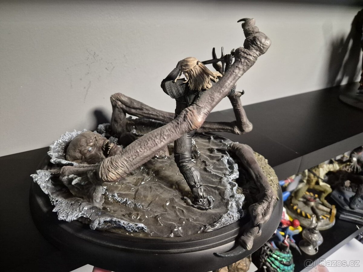 SOCHA NETFLIX - GERALT VS. KIKIMORA - 5