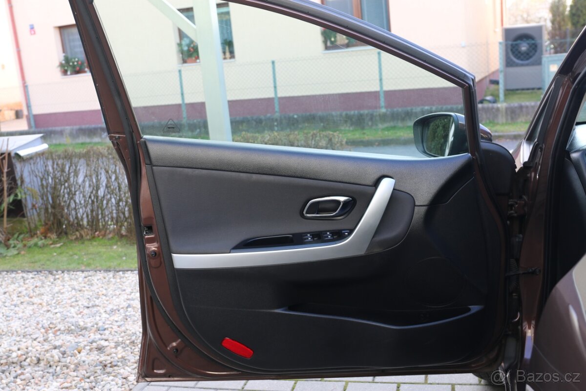 Kia Ceed 1.4 73KW, ČR ,TAŽNÉ, klima - 5