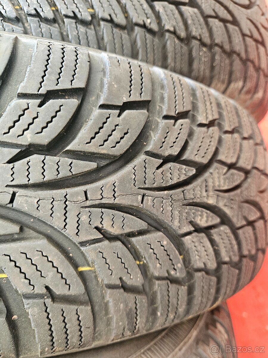 155/80R13 79T Nokian - 5