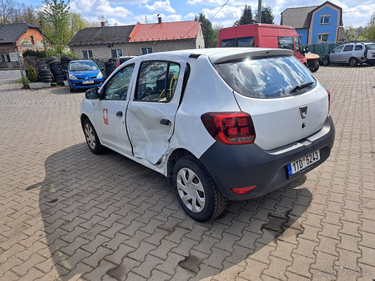 Dacia Sandero - 5