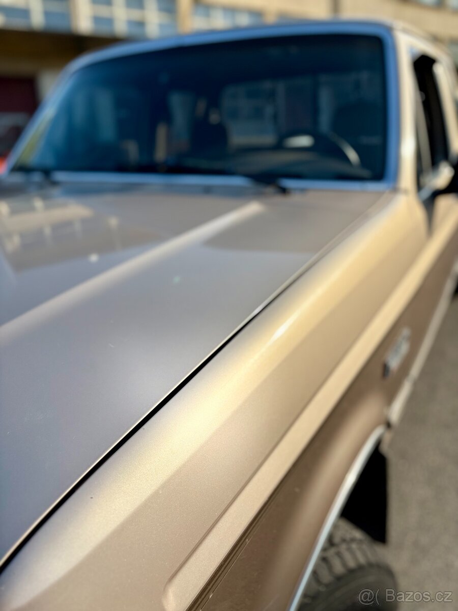 1992 Ford F-250 XLT | 4x4 | MANUÁL | 5.8 V8 | DPH