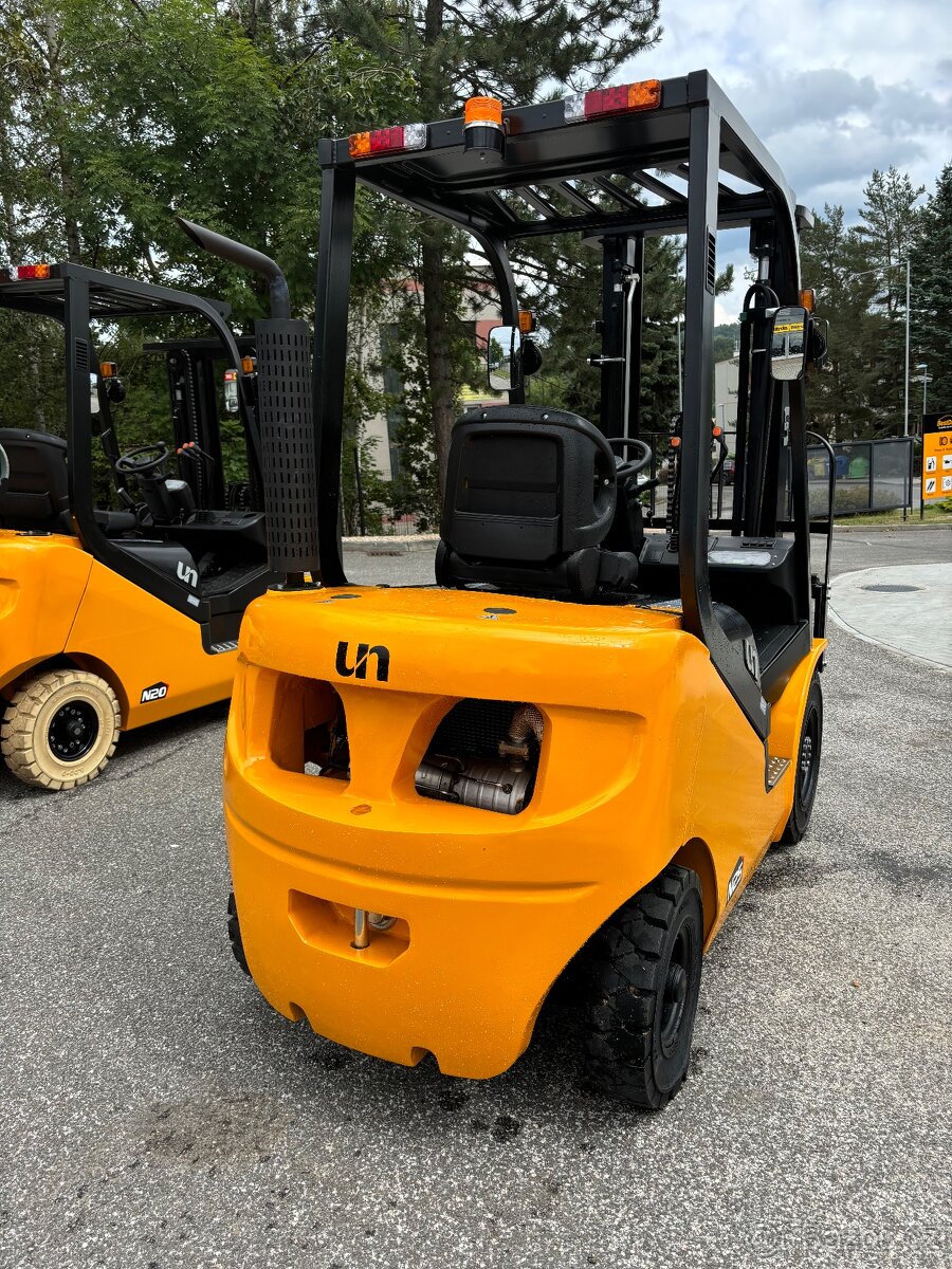Nový - Vysokozdvižný vozík UN FD25 2.5t diesel - 5